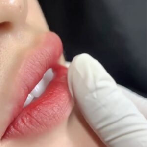 Lips Brushing 3